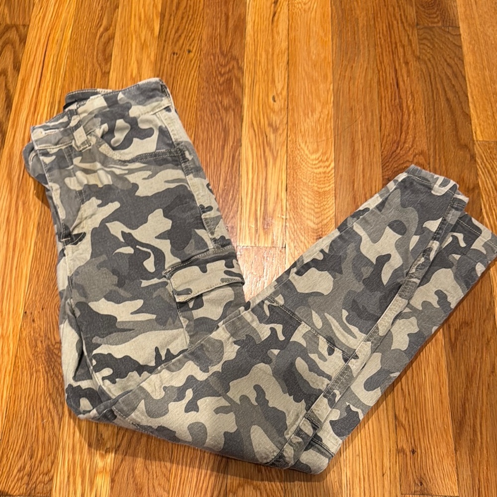 KanCan Gray Camouflage Pants